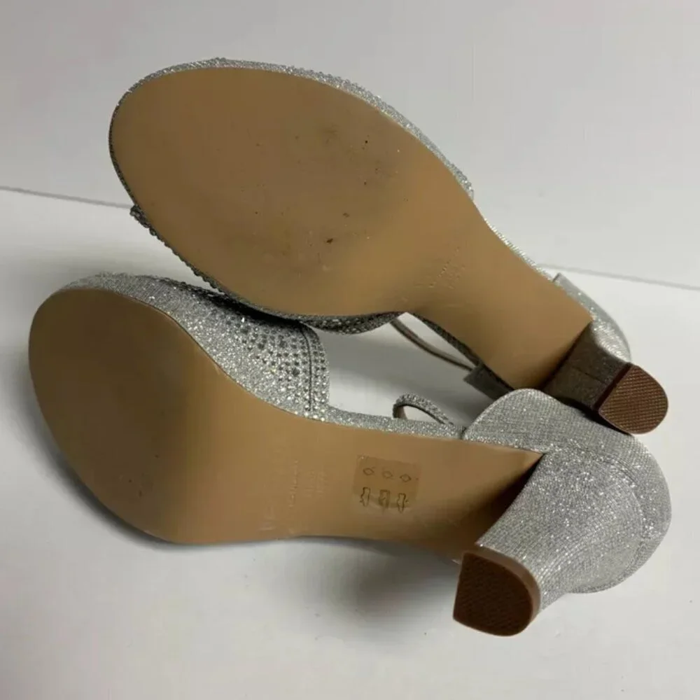 Paradox London Women’s Nora, Silver Glitter Pumps, Size 7.5 M